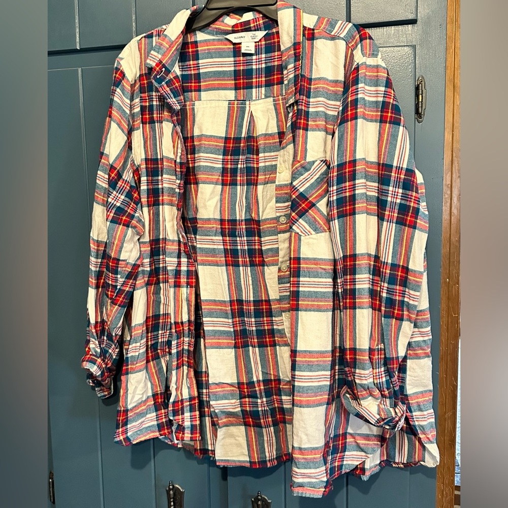Old Navy Women’s Red and Blue Plaid Casual Shirt